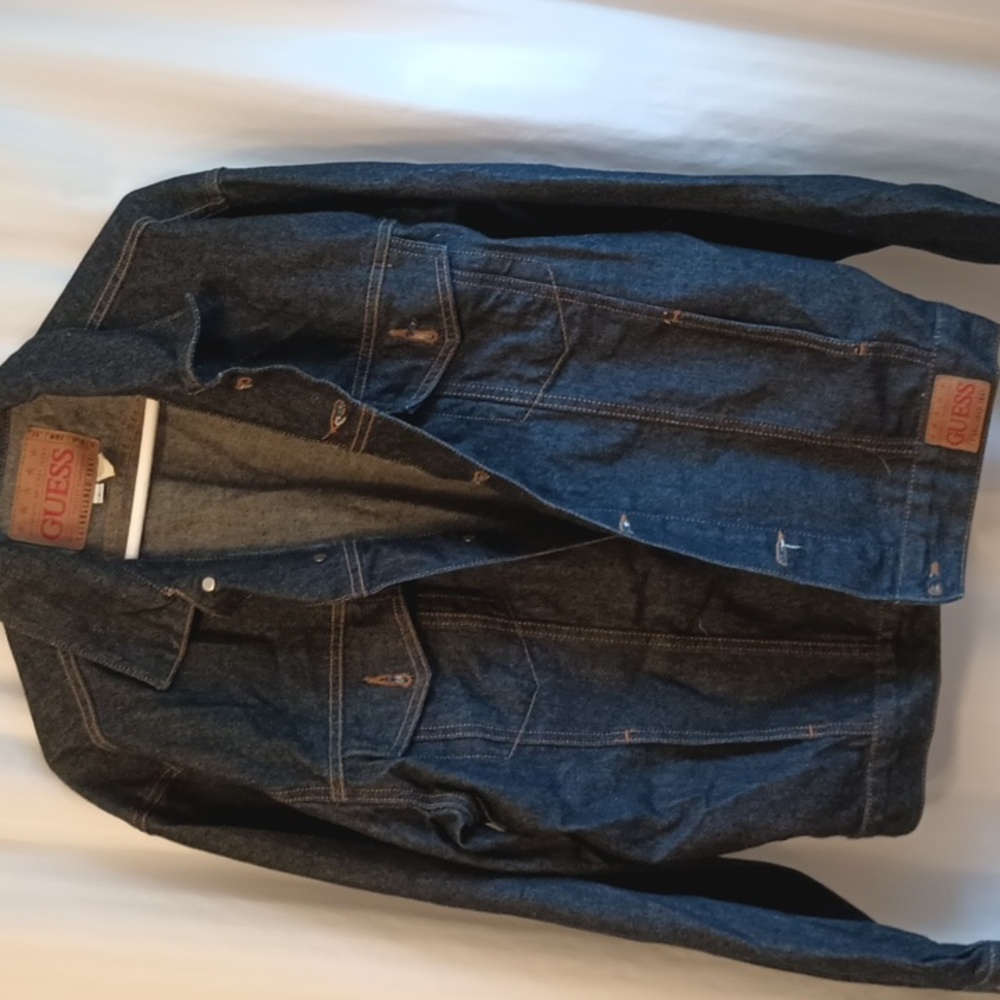 Guess Vintage Jean Jacket Dark Wash 100 Cotton Blue Denim Fall Jacket EUC Size L